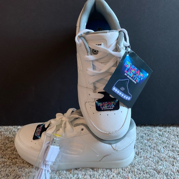 Skechers light up leather sneakers (unisex) - Picture 2 of 8